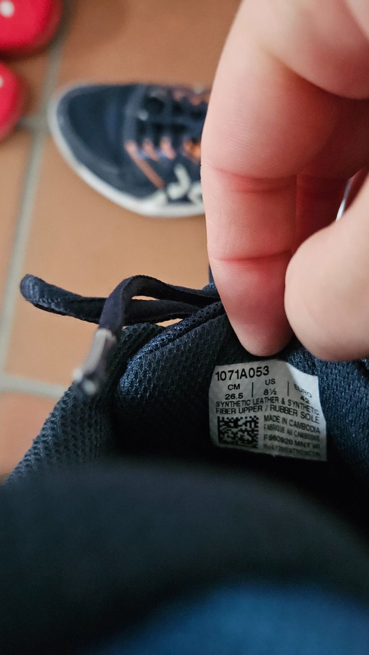 Asics Herrenschuhe: Asics Sportschuhe – Gebraucht aus Bubikon von diditoto 4