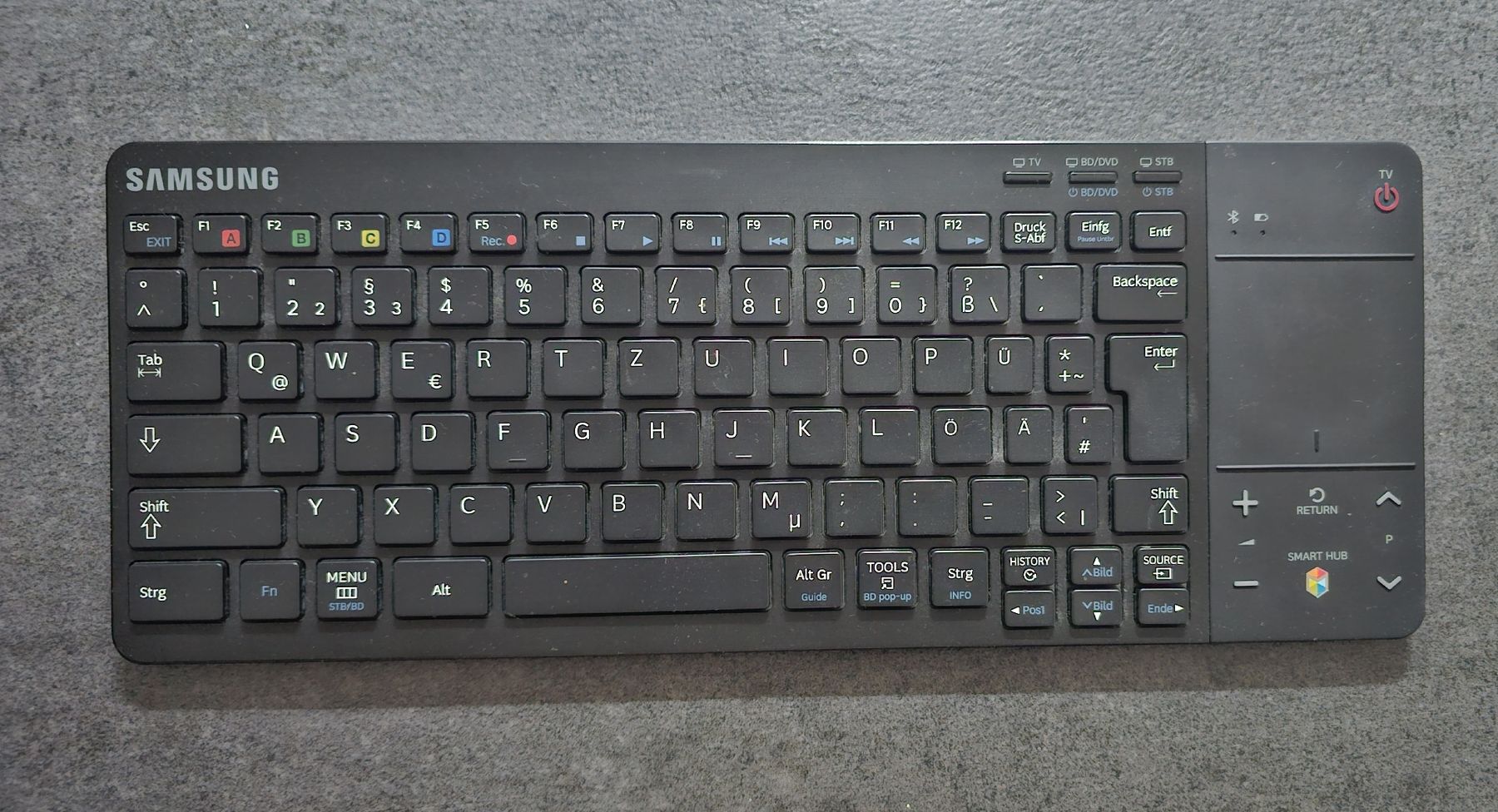 Samsung Tastiere: Samsung Bluetooth Tastatur Model VG-KBD1500 Schwarz – Usato da Staffelbach venduto da Ddado01