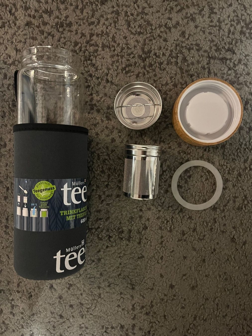 Borracce & Thermos: Teestube Trinkflasche mit Teefilter – Nuovo e nell'imballaggio originale da Au ZH venduto da Comeback_Q 5