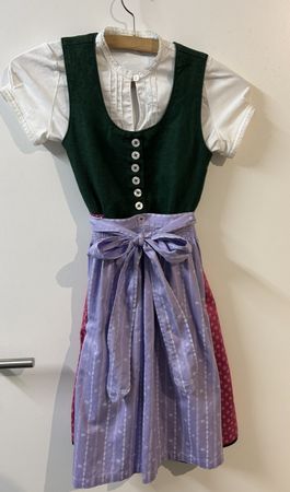 Kinder-Dirndl Grösse 128 mit Bluse und 1 Schürze