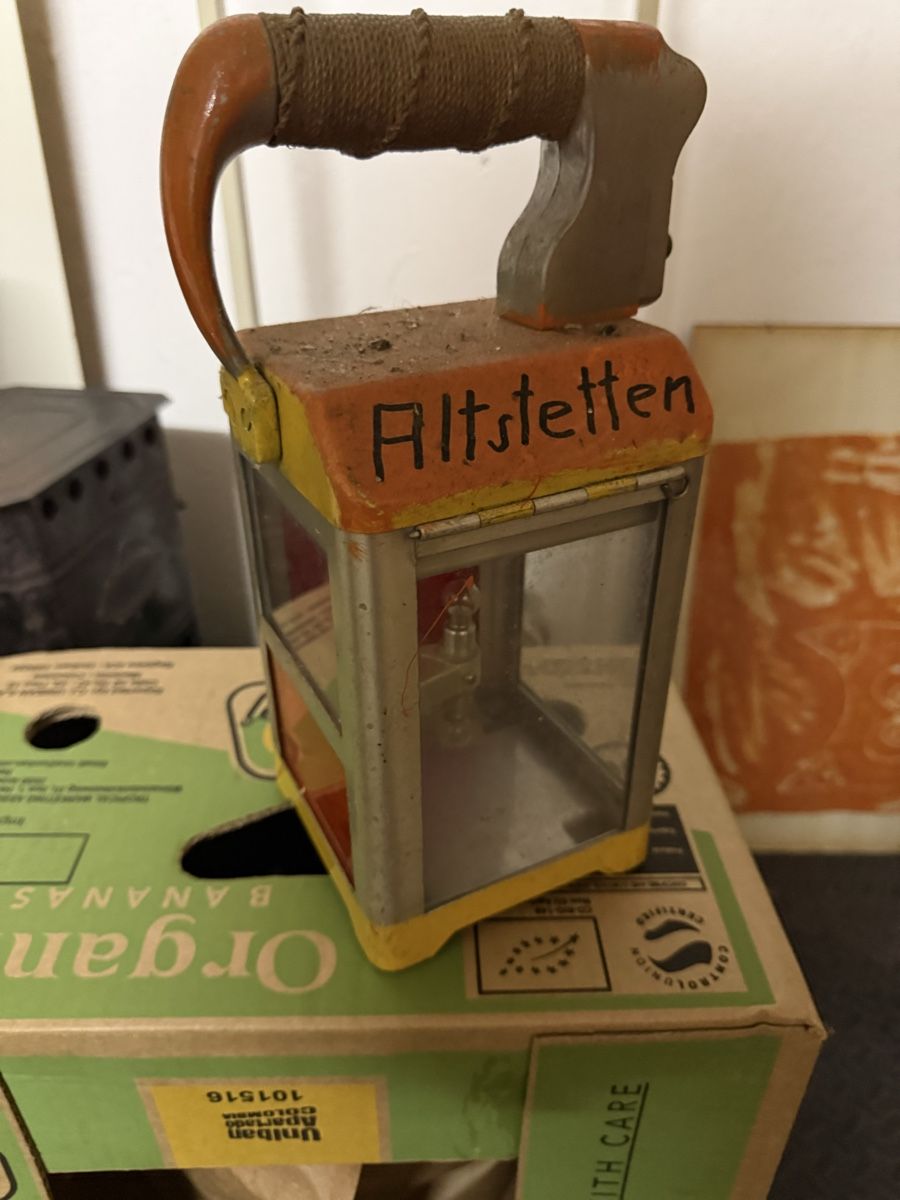 Swiss Alle Werkzeuge: Lampe "Altstetten" mit Griff und Tragegriff 40 Zeichen – Gebraucht aus BASEL von zum_schneugge 6