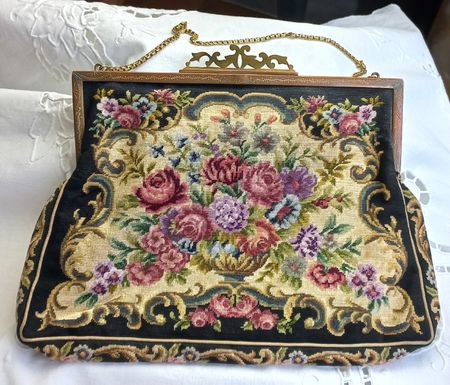 Antike Handtasche Gobelin Blumenmuster mit Kette 