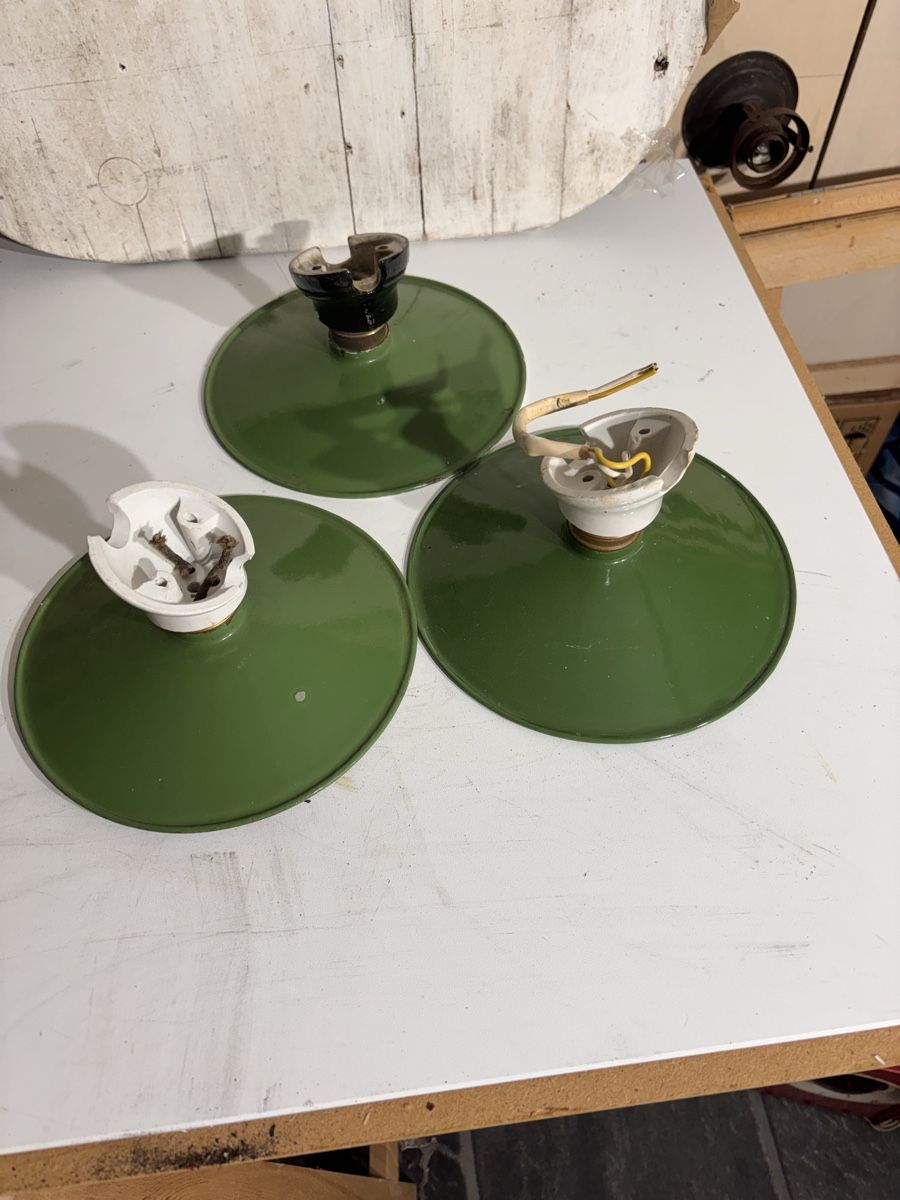 Lampade: 3 X Stall Lampen  – Usato da Escholzmatt venduto da sukides55