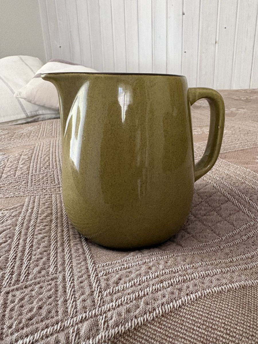 Rössler Caraffe: Pot- Pichet-  Krug Rössler - olivgrün 0.65L – Usato da Zweisimmen venduto da Domii 3