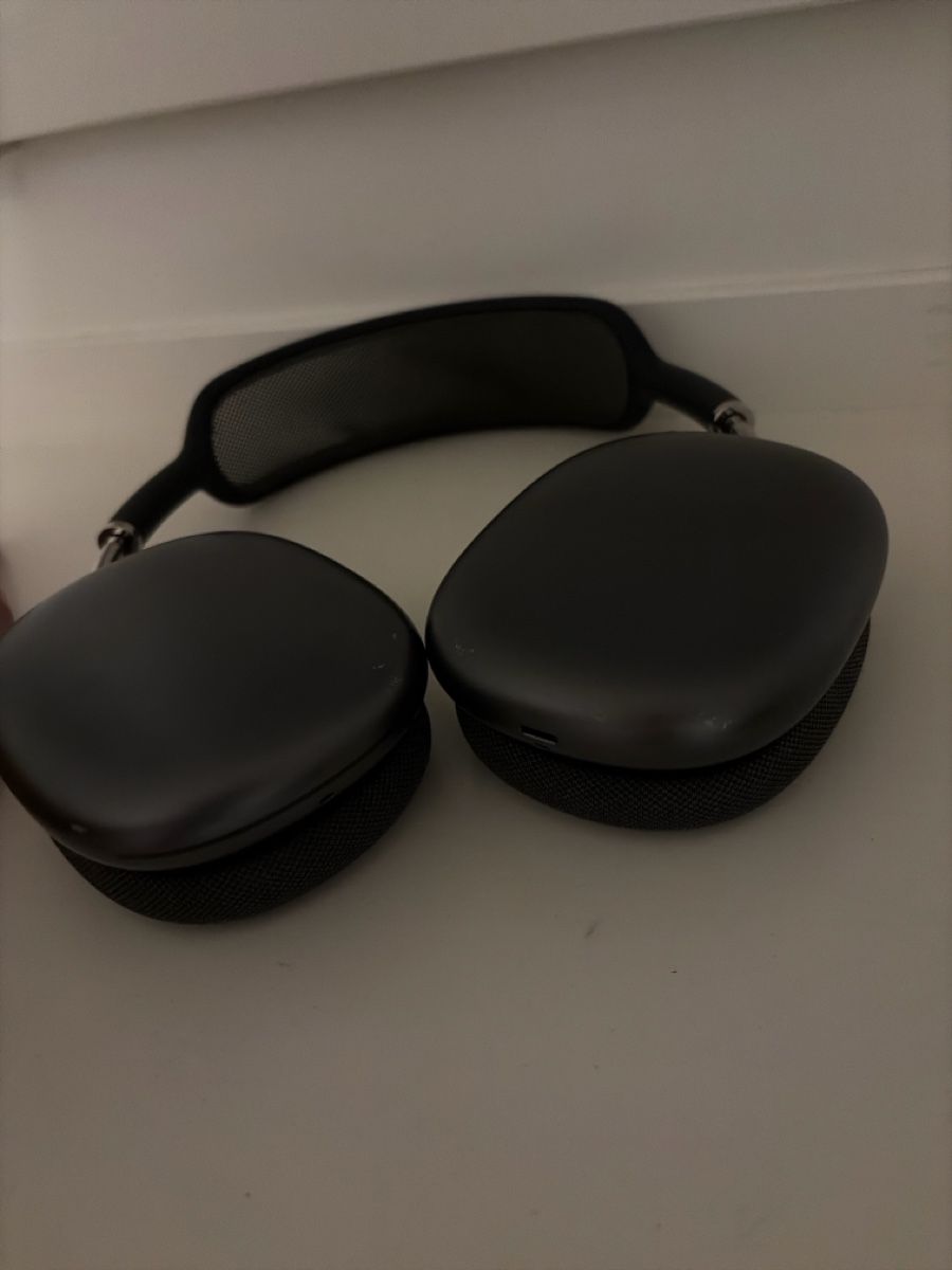 Apple Casques audio: Apple AirPods Max Kopfhörer Space Grau mit Smart Case – D'occasion à Interlaken par Interlaken_30800 2