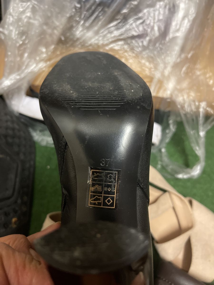 Guess Scarpe da donna: Guess Stiefeletten schwarz gr 37 – Usato da Bad Zurzach venduto da Cuore34 3