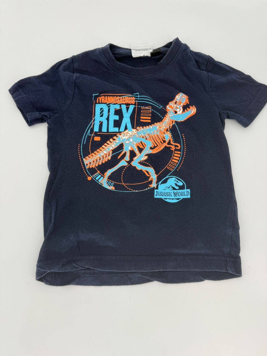 Camicie, T-shirt & Polo: Jurassic World Shirt Gr. 98/104 – Usato da Auenstein venduto da moin.