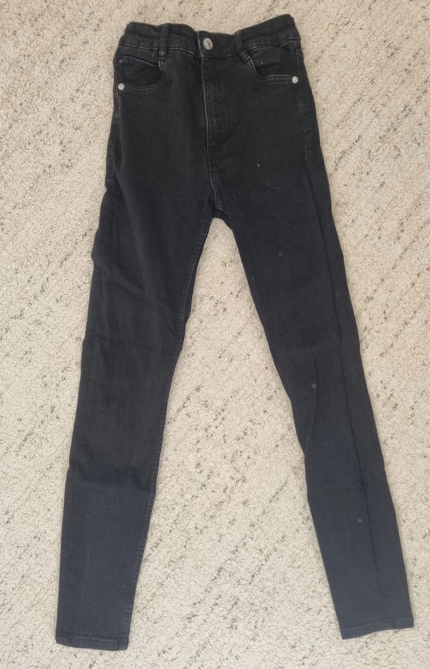 Zara Pantaloni: Jeans noir "zara" - taille 34 – Usato da Vevey venduto da Renka2011