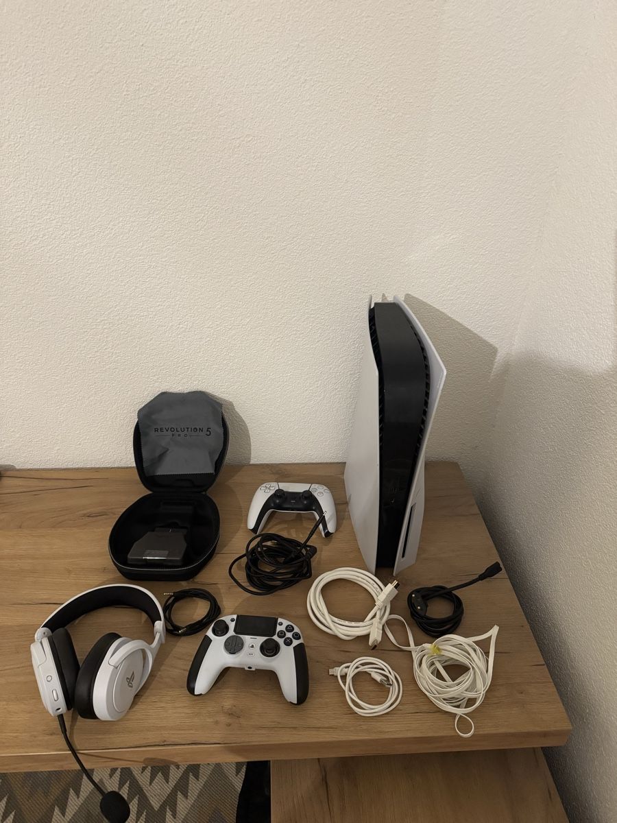 Sony Console: PlayStation 5 Konsole mit Nacon Pro Controller Set – Usato da Solothurn venduto da tim98 1