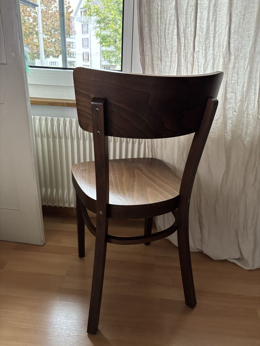 Stühle: Holzstuhl 🪑 – Gebraucht aus Bern von wisemagpie 7