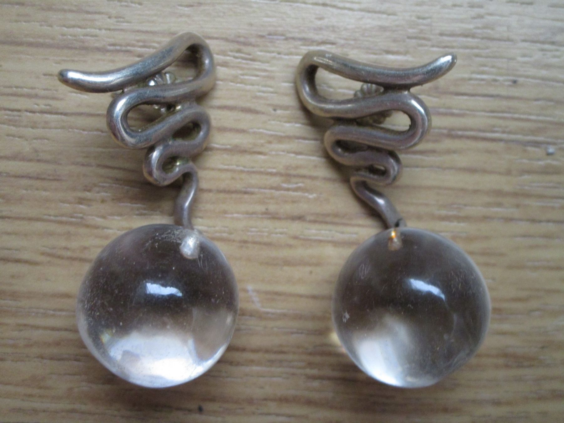 Boucles d'oreille: Ohrhänger mit Kunststoffkugel  Silber 925 – D'occasion à Heimberg par Lupo57