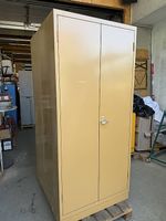 schöner tiefer Metallschrank 90x50xH200cm, ohne Schlüssel