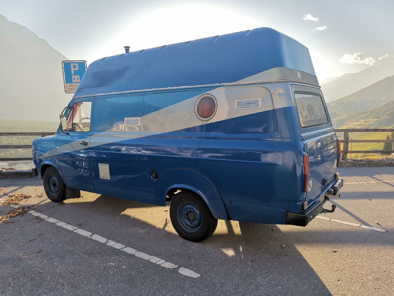 Ford Veicoli da campeggio: Ford Transit Wohnwagen Camper – Usato da Varen venduto da xSSUPx
