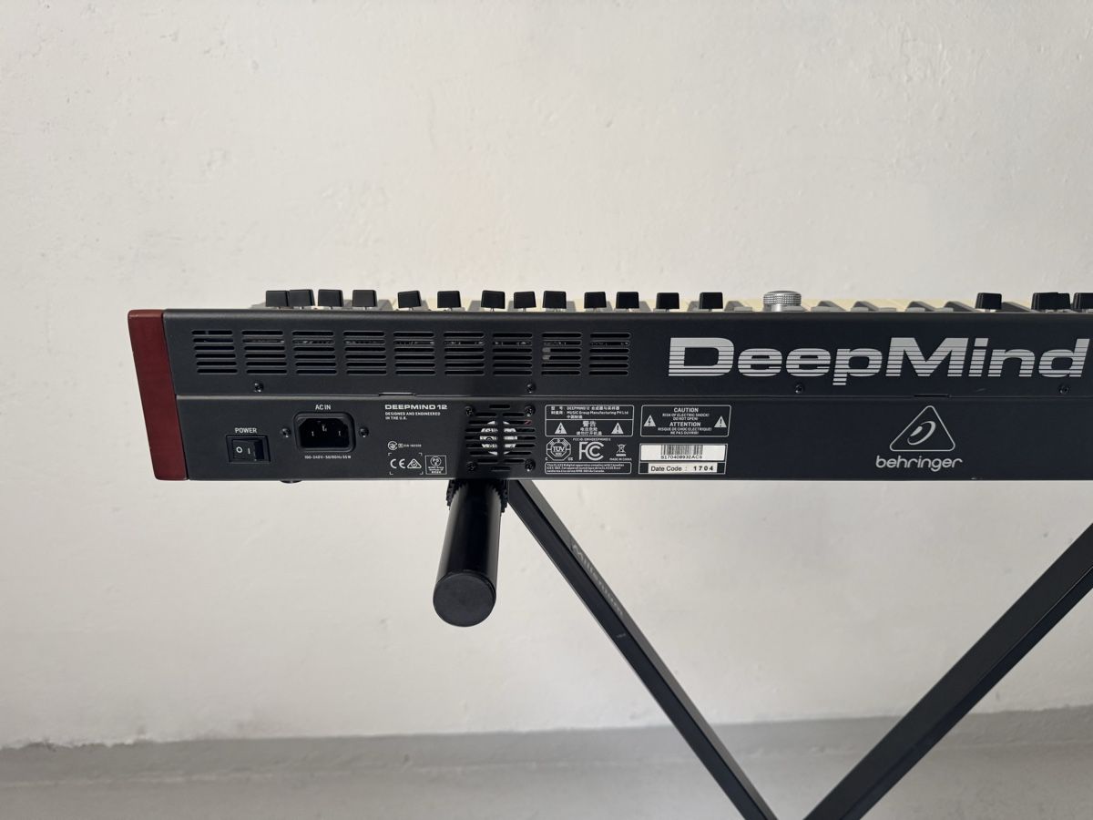 Behringer Instruments de musique: Behringer DeepMind 12 Synthesizer technisch einwandfrei – D'occasion à Rotkreuz par luk_xrb2 3