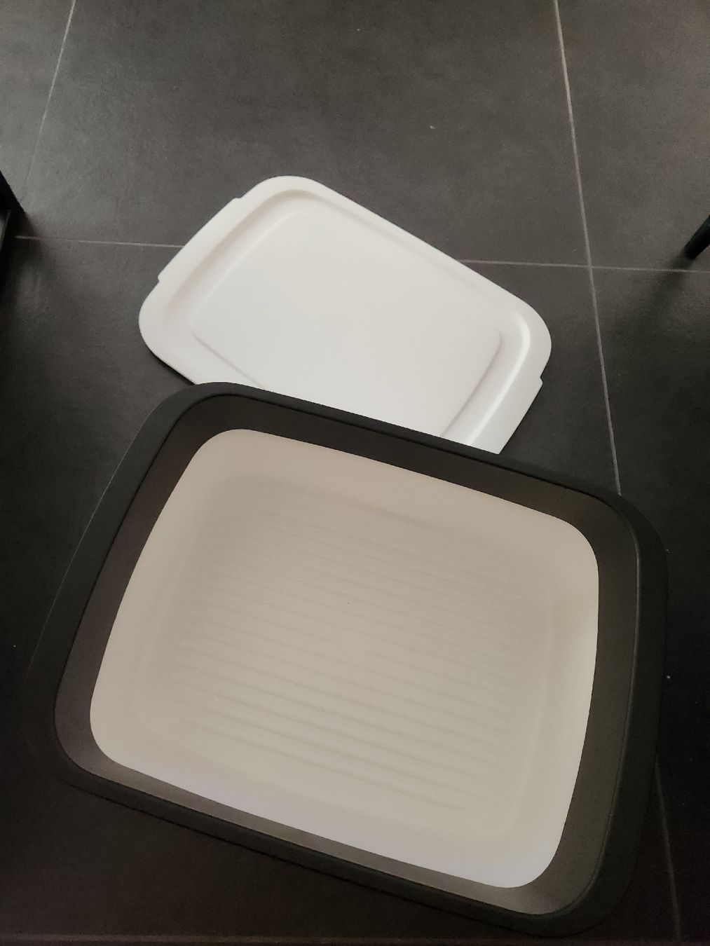 Tupperware Contenitori & Simili: Boîte à pain Tupperware  – Usato da Bulle venduto da sstern