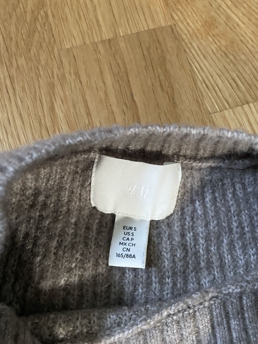 H&M Pulls & Sweat-shirts: Strickpullover – Neuf (Voir description) à Balgach par sei_s6d7
