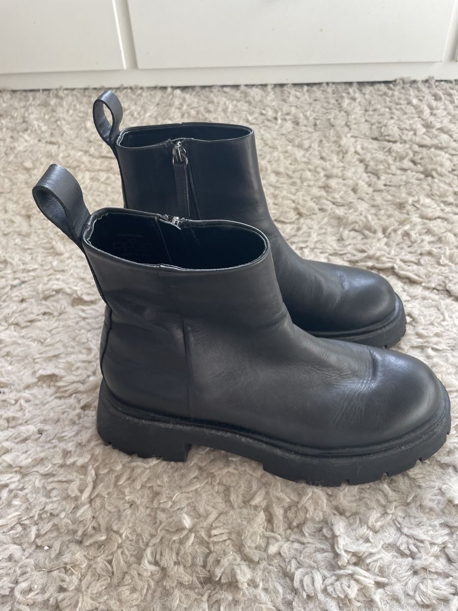Zara Scarpe da donna: Black Leather Chunky Chelsea Boots – Nuovo (secondo la descrizione) da Roche VD venduto da closetcleanse 5