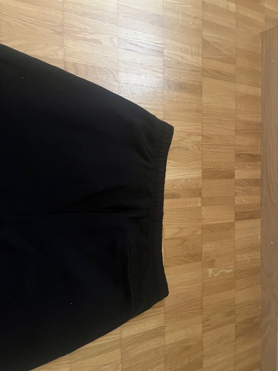 Pantaloni: Schwarze Jogginghose Les Benjamins Gr. XXL – Usato da Winterthur venduto da GutKeS 4