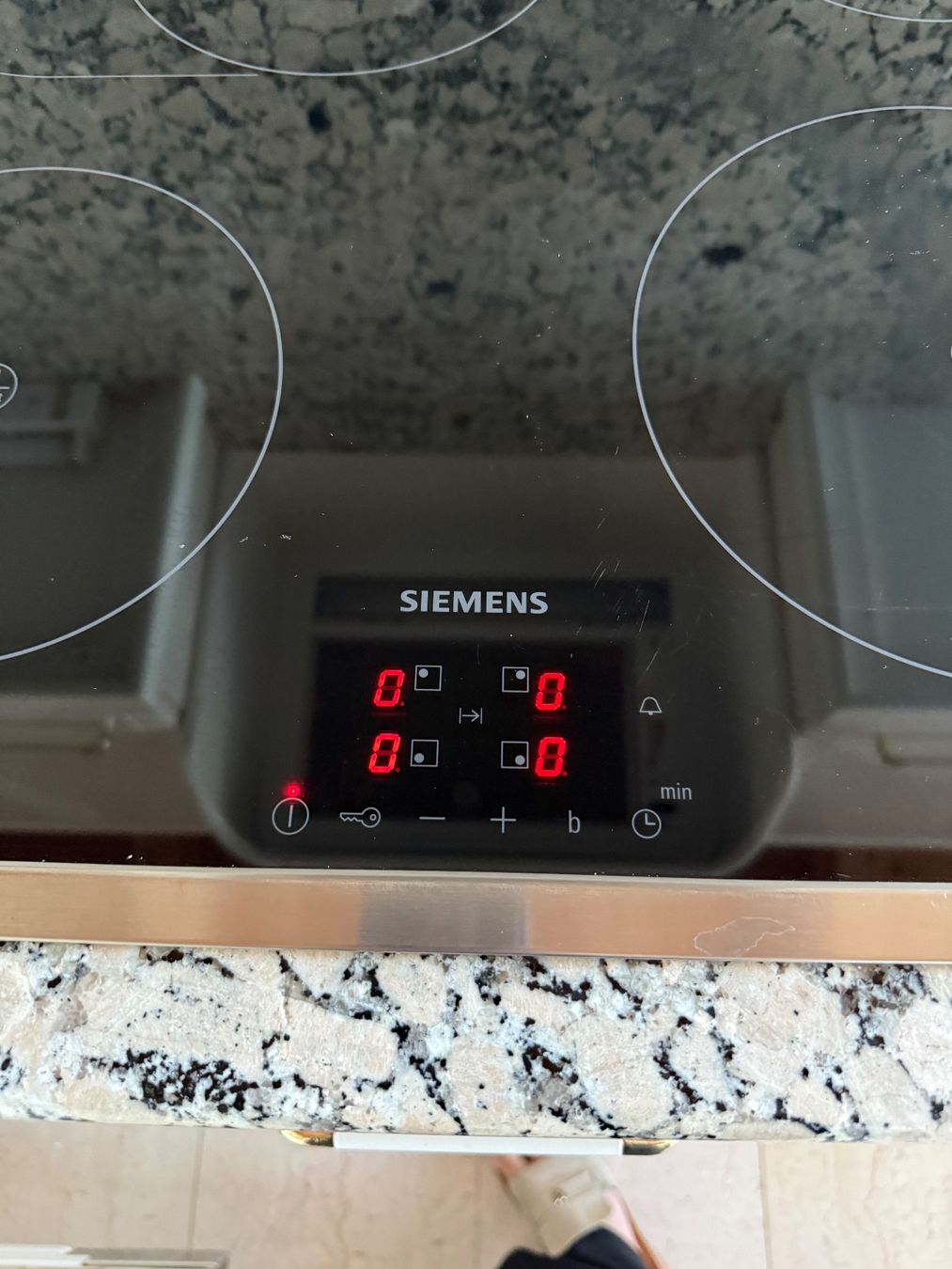 Siemens Cuisinières: Siemens Kochfeld Induktion – D'occasion à Jona par Miele_2025 1