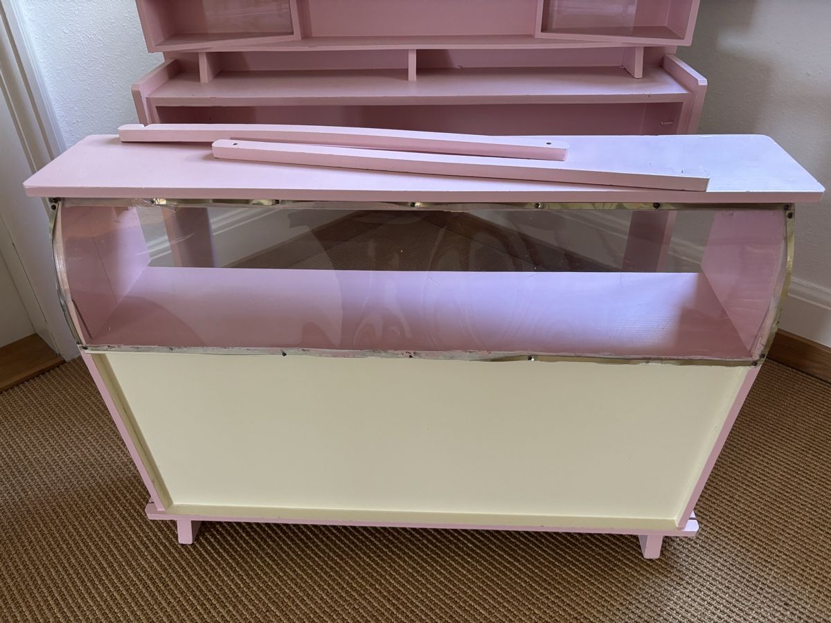 Spielzeuge: Wunderschöner Kinderladen in Rosa – Gebraucht aus Zürich von Aapitz 3