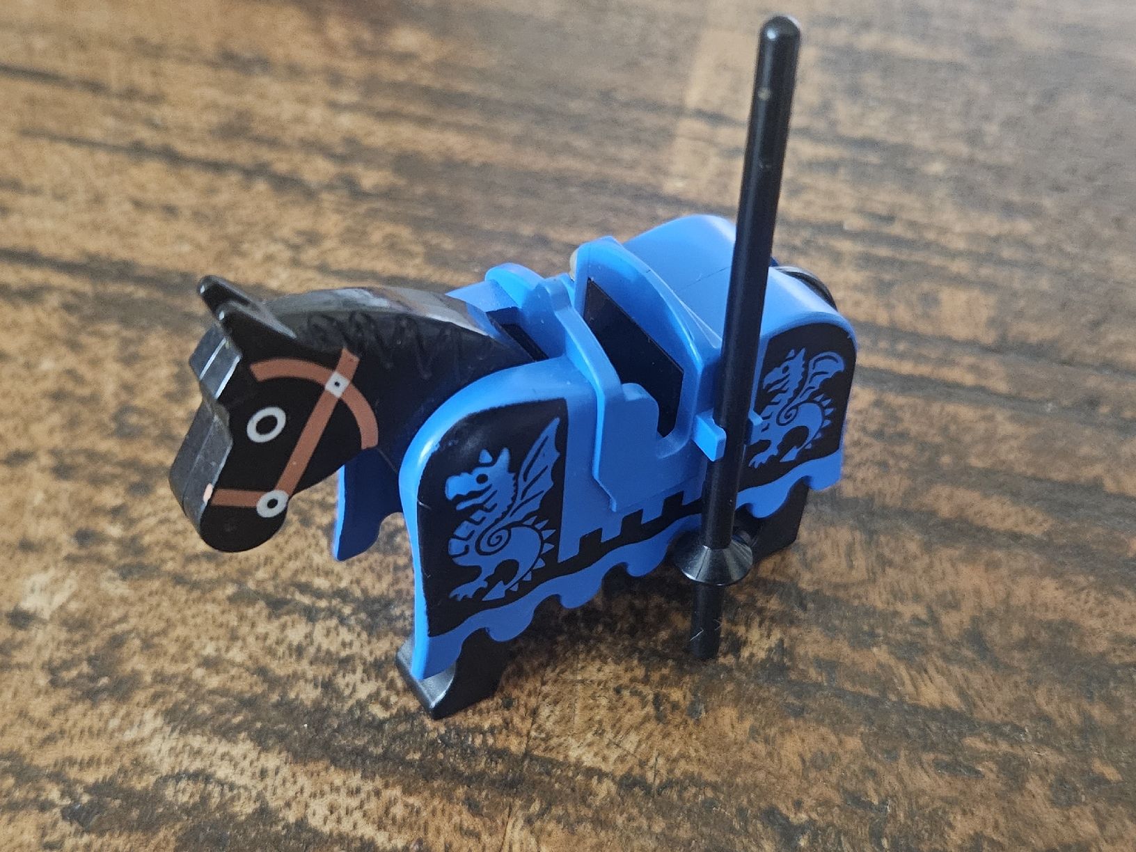 Lego Kit di costruzioni: lego Blue Horse Barding, 2490px2 – Usato da Confignon venduto da Ecrofigs 1