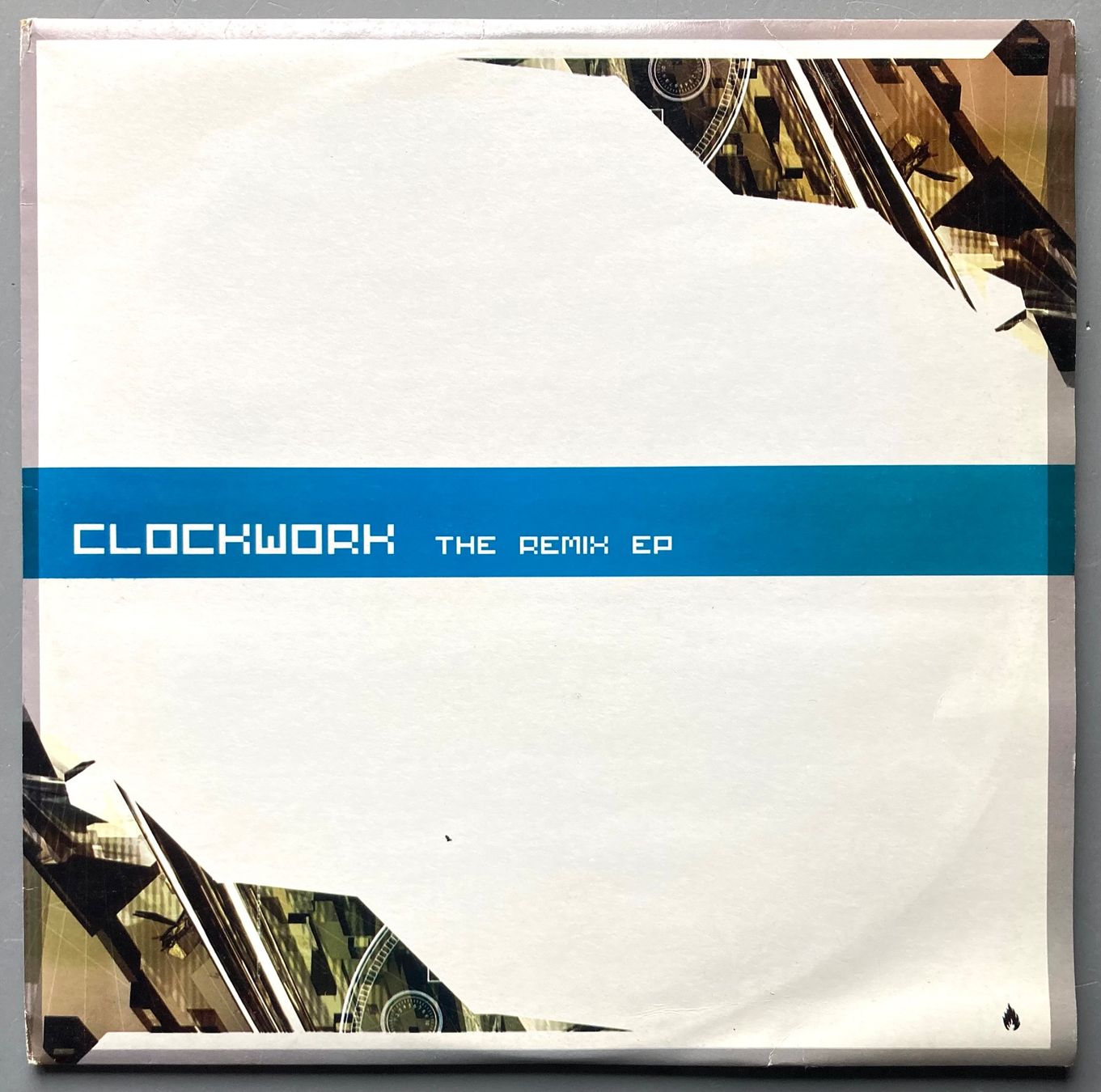 Dischi in vinile: DIVERS ARTISTES - CLOCKWORK (THE REMIX EP) – Usato da Poliez-Pittet venduto da Newtown-Records