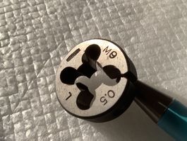 M9 x 0.5 LINKS Schneideisen Filière, von REISHAUER