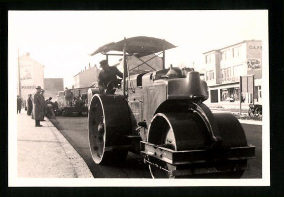 Fotografie & Manifesti: Fotografie Strassenbau, Strassenwalze pl – Usato da Berlin venduto da bartko-reher