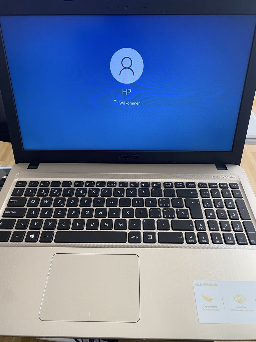 Asus Notebooks: Asus Laptop Vivobook X540M – Gebraucht aus Hinwil von Unternehmer 1