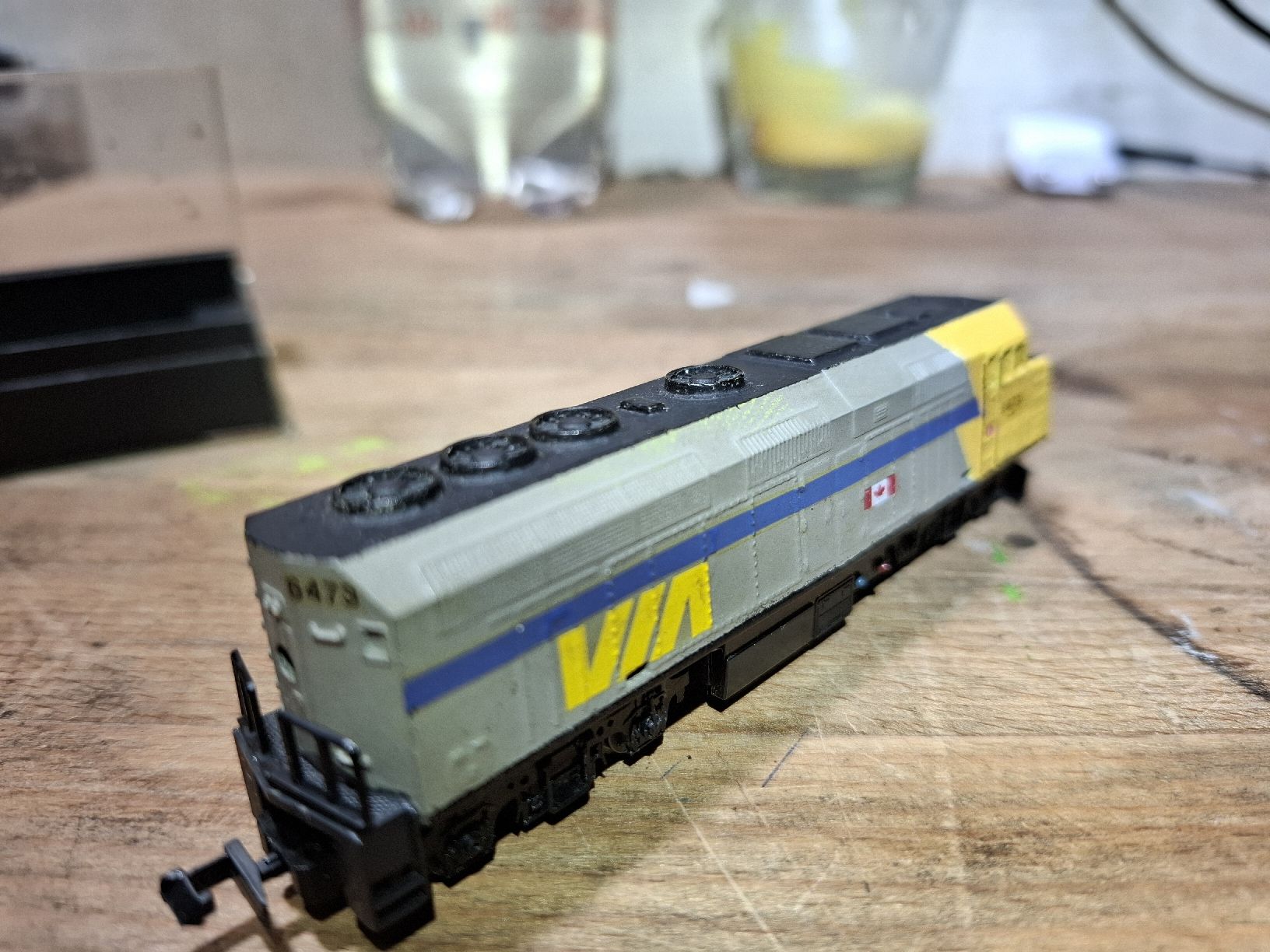 Modelleisenbahnen: Spur N Diesellok VIA – Defekt aus Flaach von maniv6 1