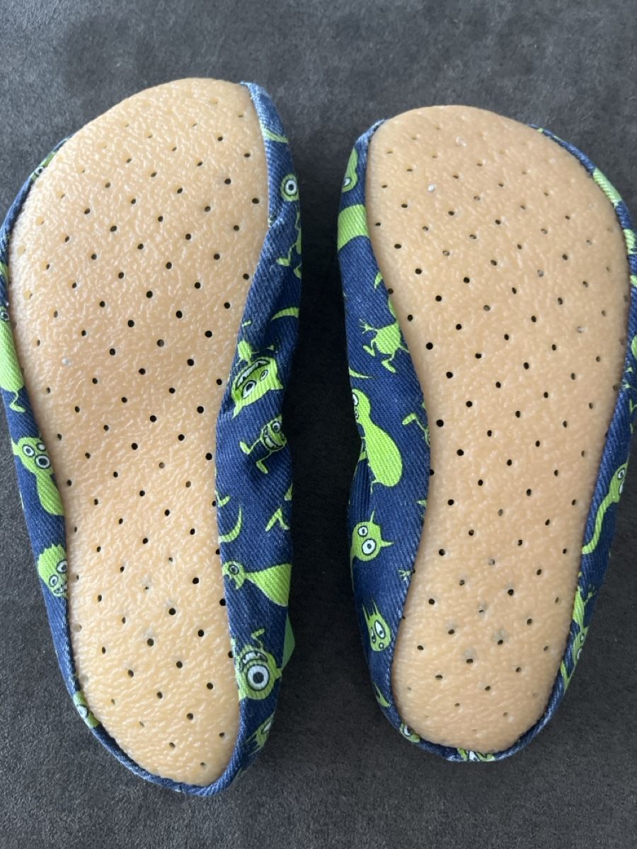 Scarpe per ragazzi: Kinder Gymnastikschläppli, Grösse 27 – Usato da Kaisten venduto da saleforfun 1