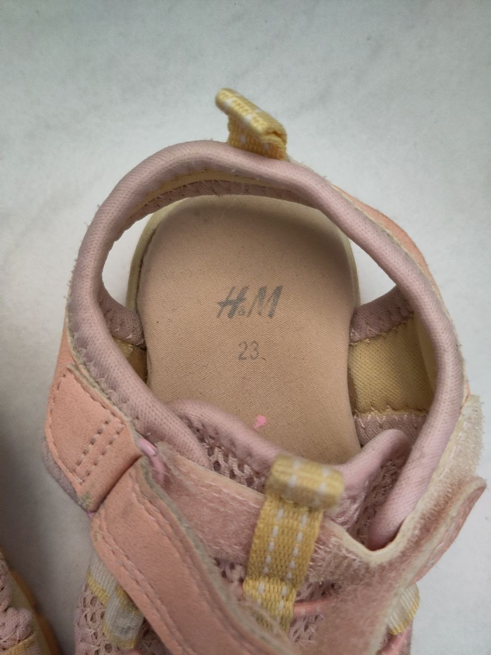 H&M Scarpe per ragazze: Sandalen, rosa, Stoff, Gr. 23 von h&m – Usato da Dettighofen Lengw. venduto da mai_75wt 1