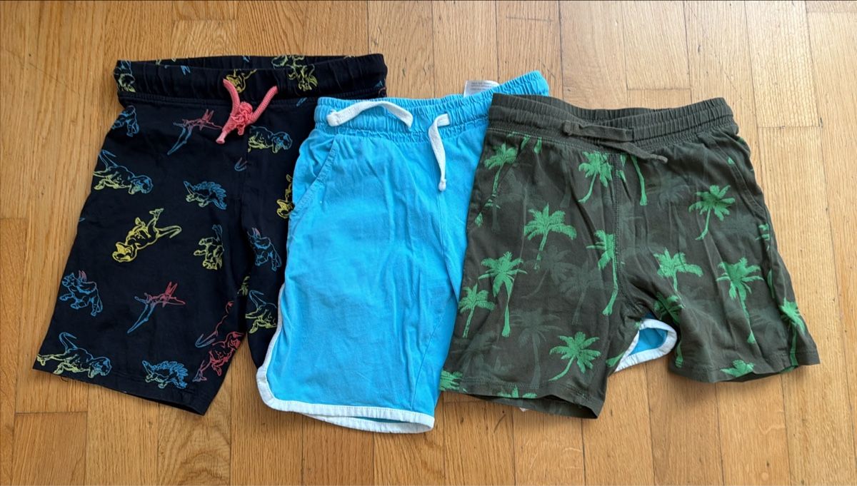 Pantalons: 3 kurze Hosen gr. 110/116 – D'occasion à Cham par Laura84