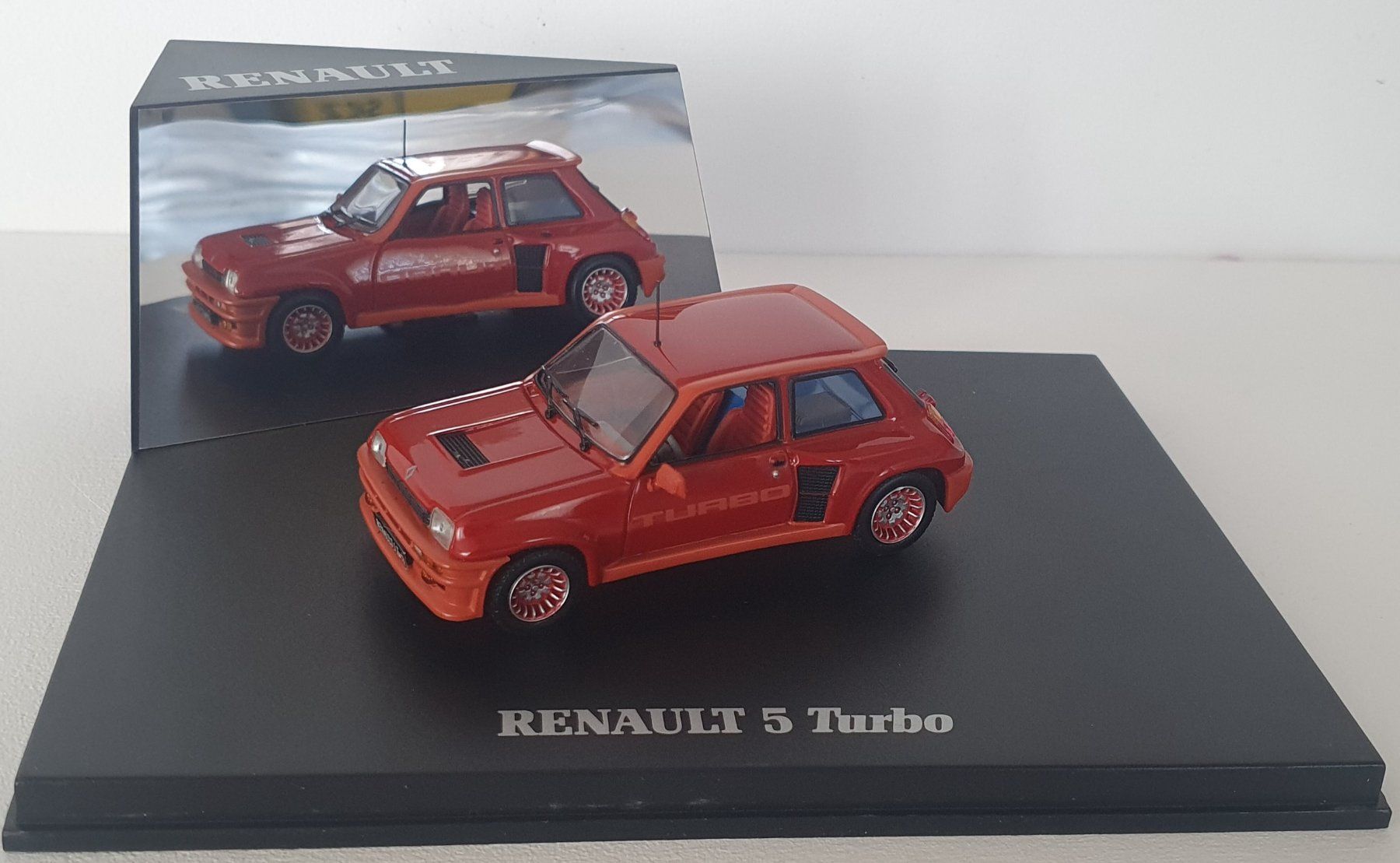 Renault Voitures modèles: Renault 5 Turbo 1/43 Universal Hobbies – D'occasion à St-Barthélemy VD par titeuf5 6