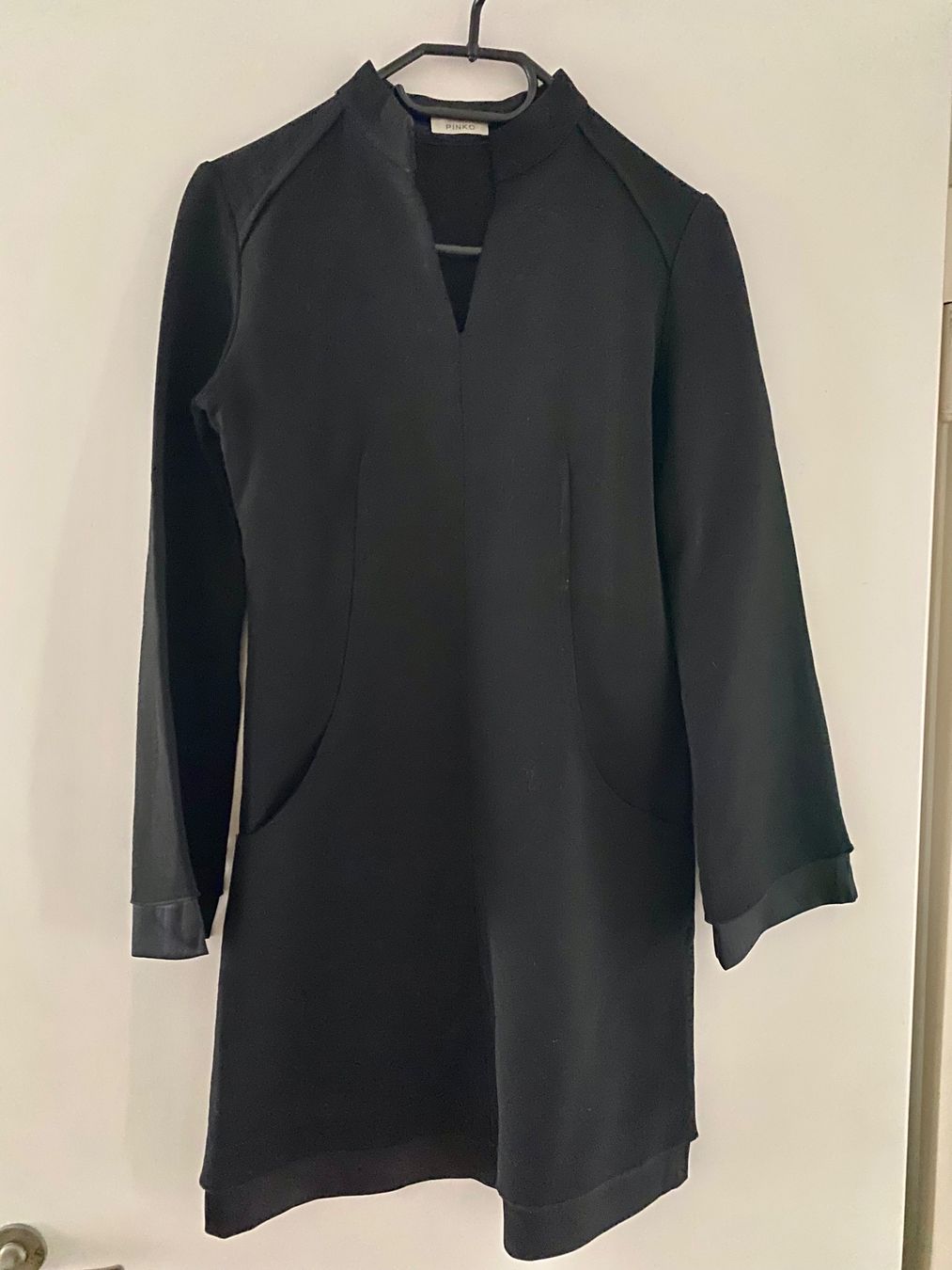 Pinko Vestiti: Kleid Pinko IT40 – Usato da Zürich venduto da ifi_zp8b