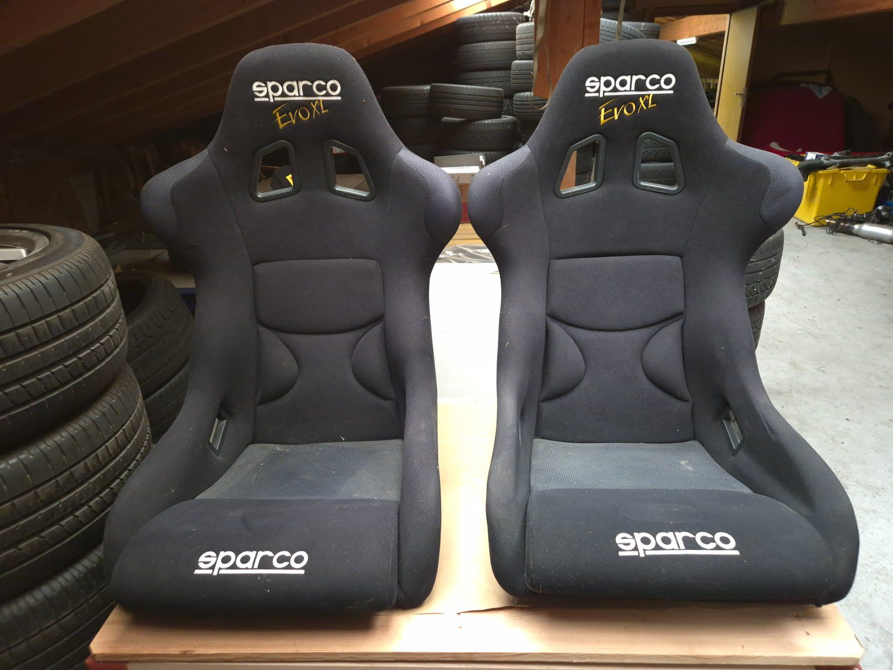 Alle Autoersatzteile: Sparco EVO XL Schalensitze – Gebraucht aus Buckten von