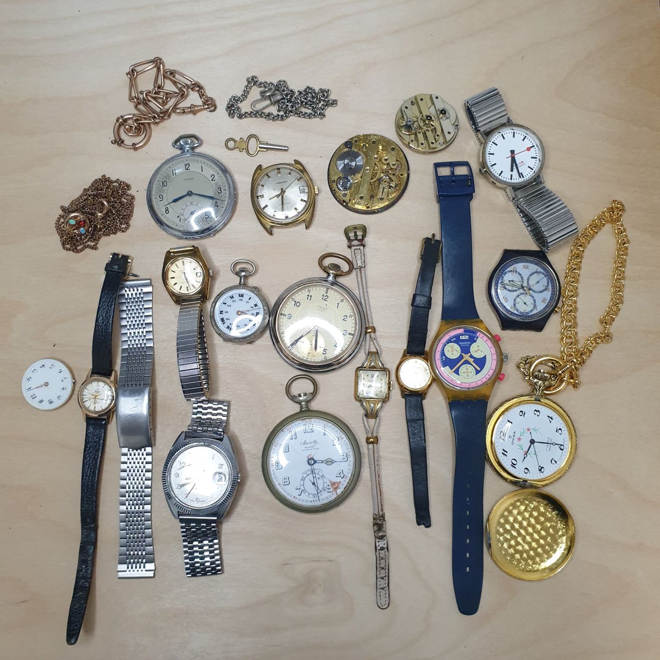 Orologi: Lot de montre – Difettoso da Posieux venduto da Csardas.