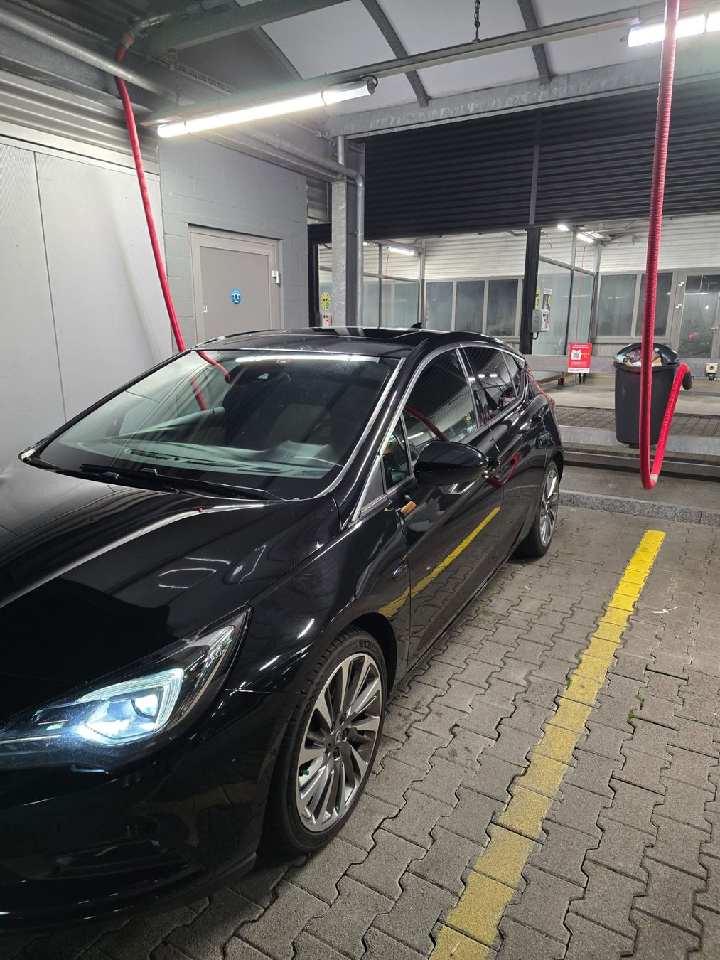 Opel Automobili: Opel Astra 1.6Turbo Excellence 2017 – Usato da Zug venduto da IM9 5