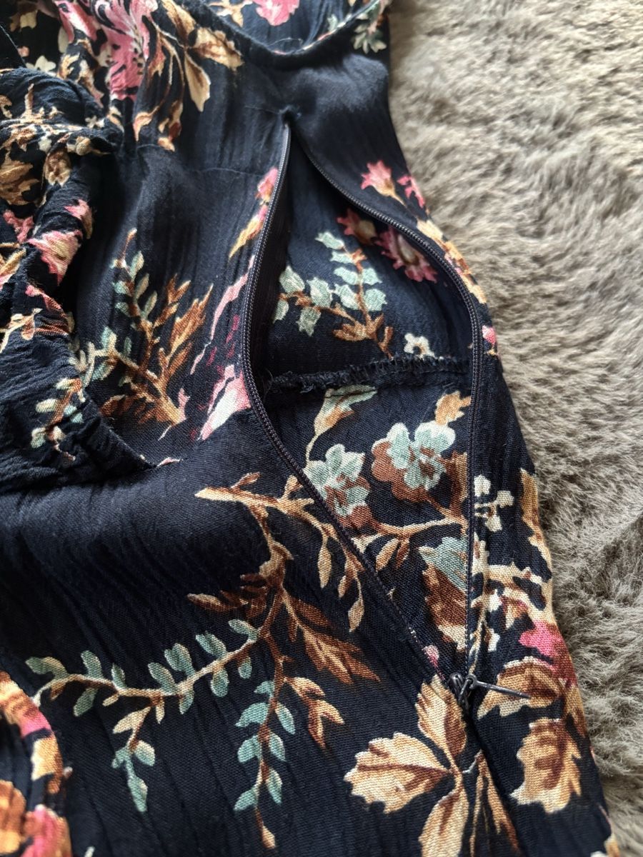 Vestiti: Chicoree Floral Print Mini Dress – Usato da Wichtrach venduto da Re_Fit 2