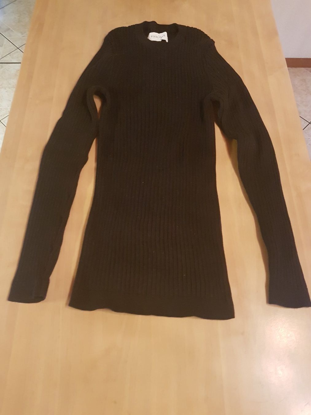 Maglioni & Felpe: Pull près du corps noir marque Pier One – Usato da Villiers venduto da san_jn5w 2