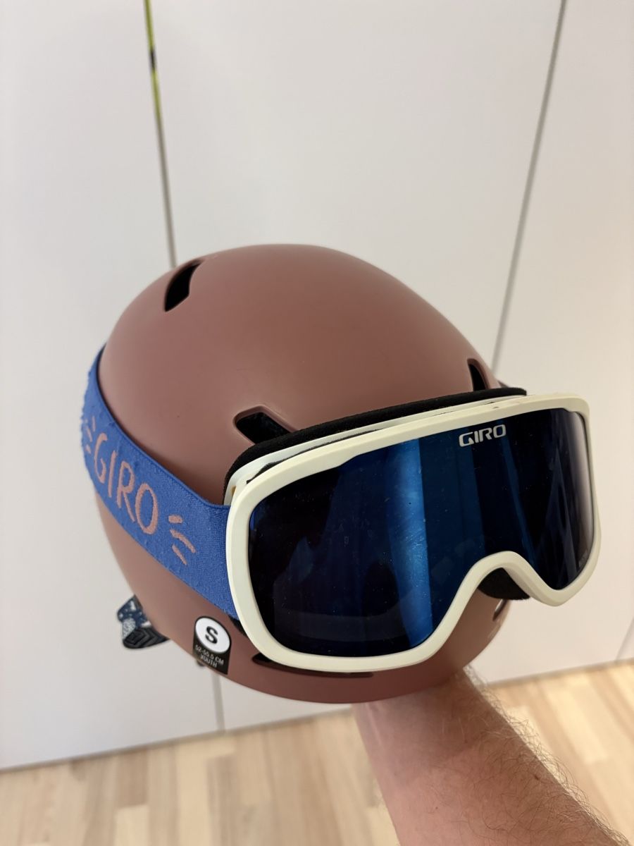 Giro Helme: Giro Skihelm Set namuk Gr. S – Gebraucht aus Pfäffikon ZH von zh8_tfh9