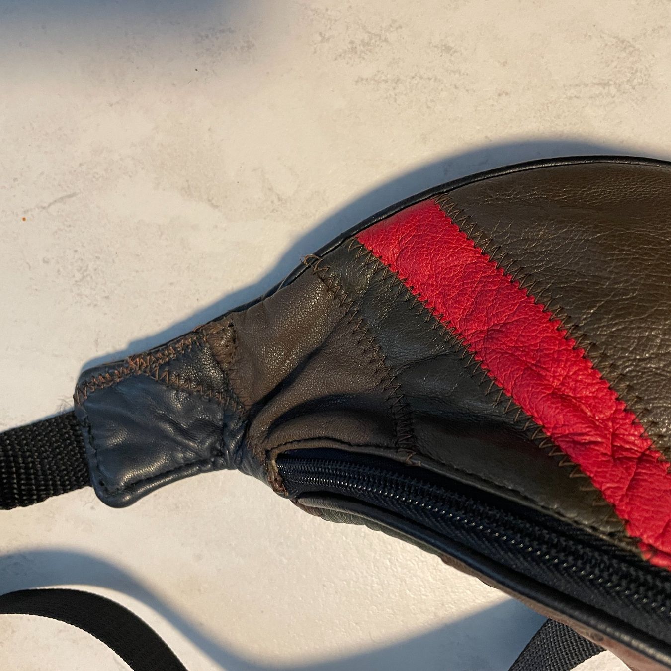 Borse da donna: Bauchtasche aus Leder – Usato da Biberist venduto da Maxime543 3