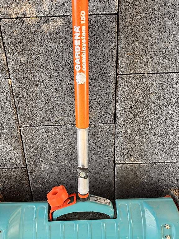Attrezzi per la lavorazione del suolo: Gardena Handvertikultierer – Usato da Fahrni b. Thun venduto da Joer1 2
