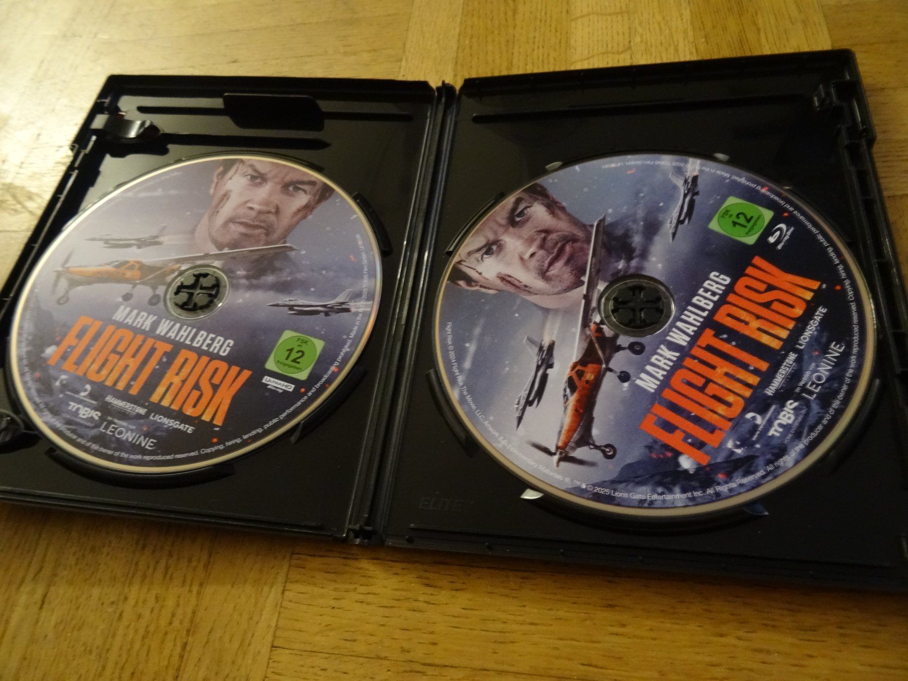 Tutti i DVDs: Flight Risk 4K Ultra HD Blu-ray – Usato da Olten venduto da Disc-Verkauf 1