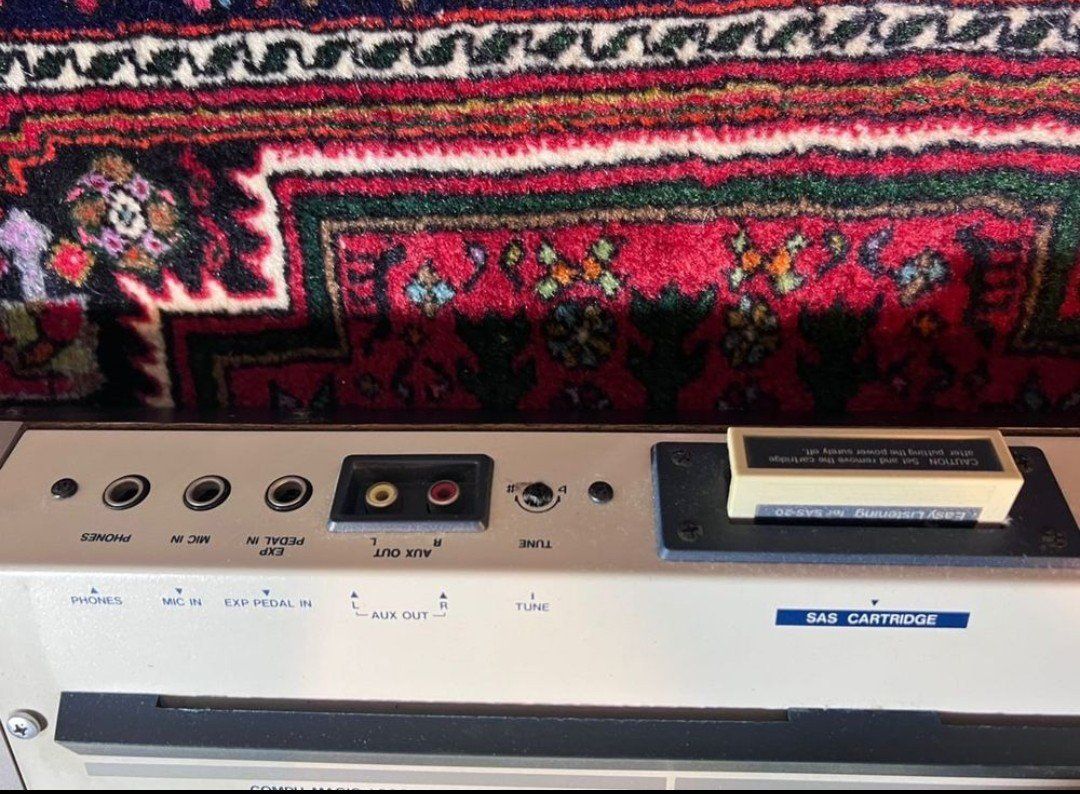 Strumenti musicali: Korg Keyboard Super Personal Accompaniment System (377) – Usato da Winterthur venduto da S.ala 1