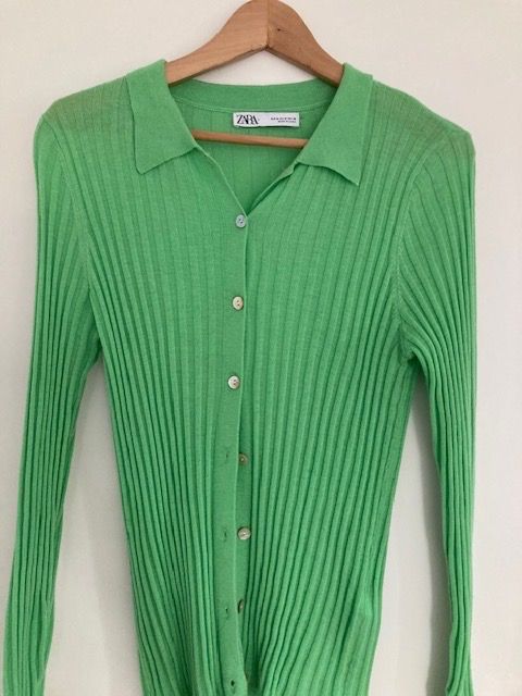 Zara Pulls & Sweat-shirts: Jäckchen / Pullover Damen – Neuf (Voir description) à Lufingen par Montreux
