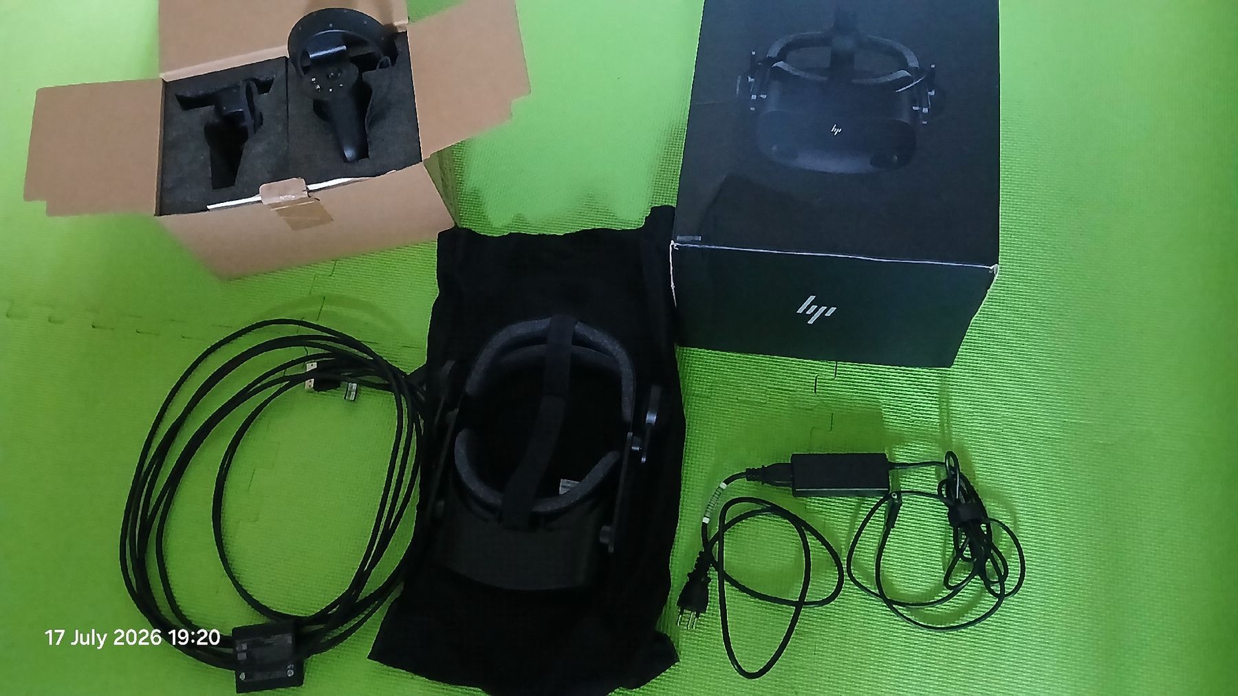 Hewlett Packard Casque VR: HP reverb g2 v2 VR headset + 2 motion controller – D'occasion à Bern par Wuzaal