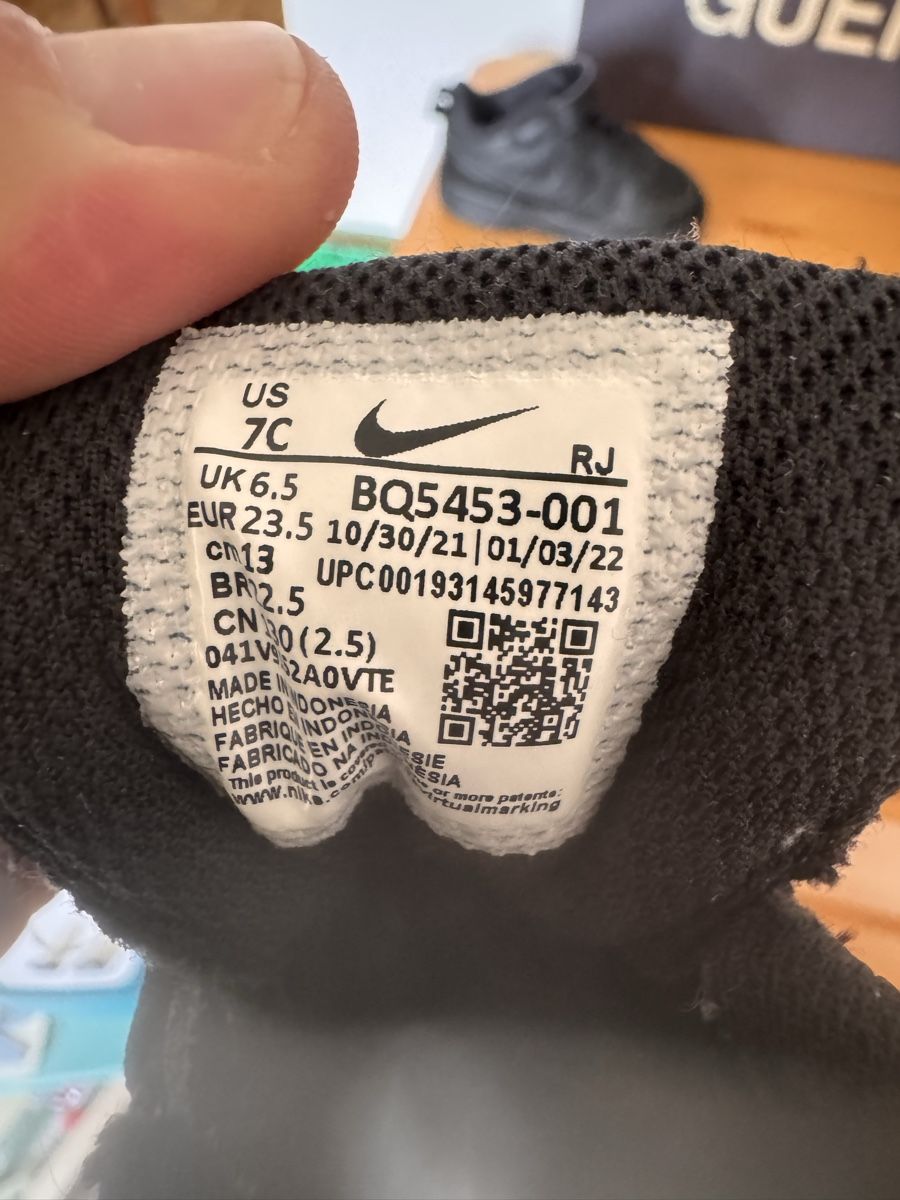 Scarpe per ragazzi: Baskets Nike noires pointure 23.5 etat usage correct – Usato da Vésenaz venduto da Angela.C3 6