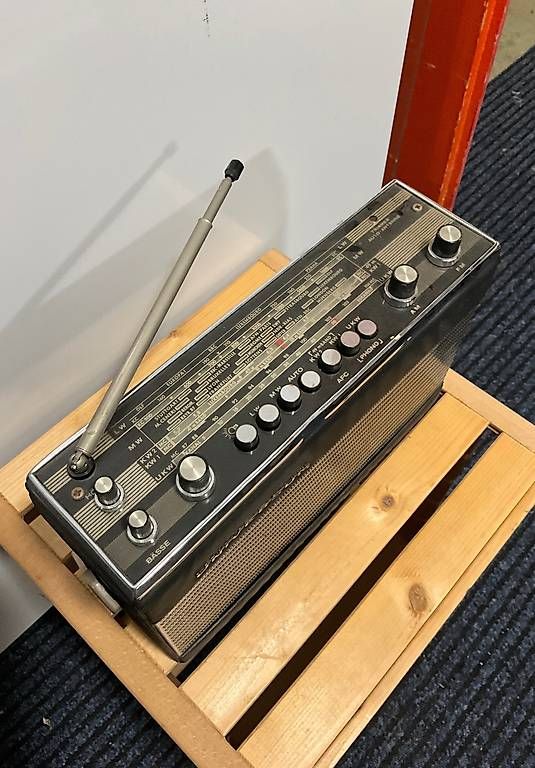 Radio: Kofferradio UNIVERSUM – Usato da Schneisingen venduto da Alansuni 1