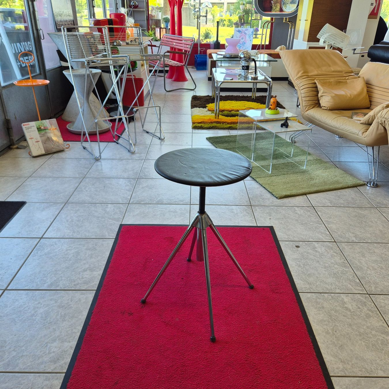 Hocker: Industriedesign Swivel Stool Drehhocker Hocker Höcker Chrom – Gebraucht aus Nottwil von Wondewa-Shop 9
